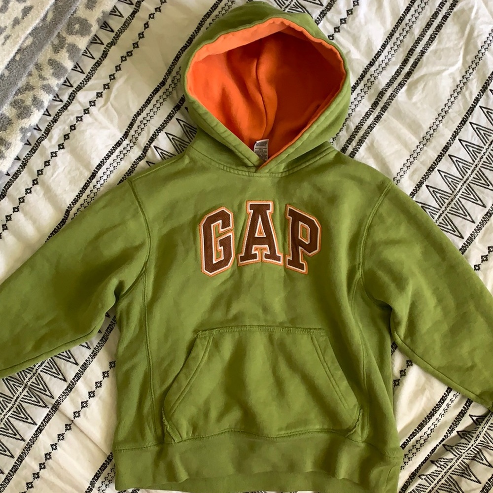 Boys Gap Pullover/Hoodie Size 6/7